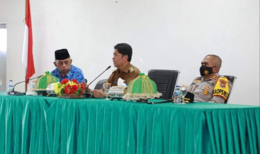 Camat, Lurah dan Kades di Buton Diminta Proaktif Tingkatkan Capaian Vaksinasi