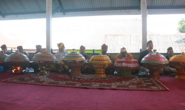 Pesta Adat Kancinaa, Asisten I Setda Buton Minta Masyarakat Tidak Takut Vaksin