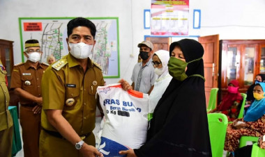 Bupati Buton Salurkan BPNT di Kecamatan Pasarwajo