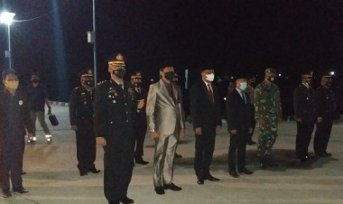 Bupati Buton Pimpin Apel Kehormatan dan Renungan Suci HUT ke-76 RI