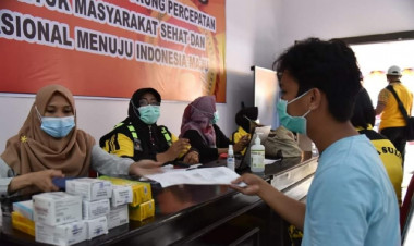 Sambut HUT Bhayangkara, Polres Buton Gelar Vaksinasi Massal
