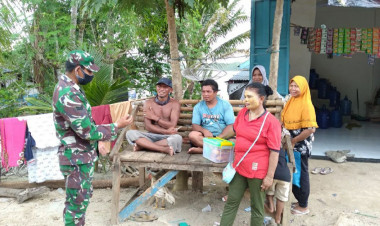 Babinsa Koramil Kapontori Terus Sosialisasikan Program Vaksin