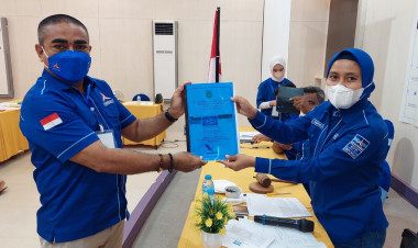 Rudini Ncea Kembali Pimpin Demokrat Buton