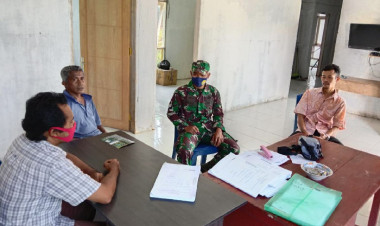 Melalui Komsos, Babinsa Koramil Lasalimu Jalin Kedekatan dengan Warga