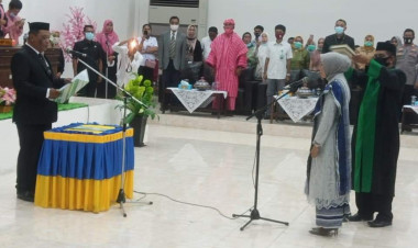 Ketua DPRD Buton Lantik Anggota PAW