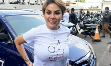 Celana Dalam Robek Nikita Mirzani Dijual   Rp300 Juta