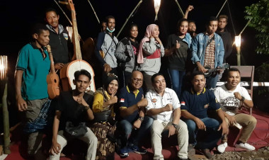 Galang Solidaritas Persaudaraan, Pemuda Kapontori Gelar Kemah di Puncak Lembah Lambusango