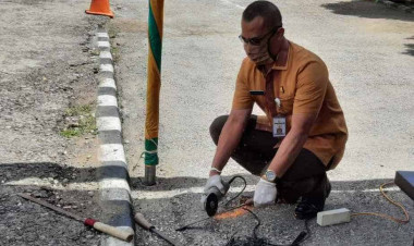 Kejari Buton Musnahkan Berbagai Barang Bukti, Terbanyak Berupa Sajam dari Konflik Gunung Jaya dan Sampuabalo