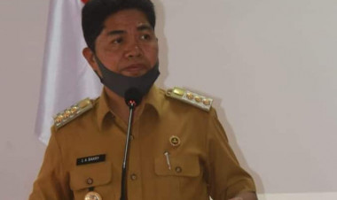 Bupati La Bakry Wacanakan Arak Jadi Pengganti  Hand Sanitizer