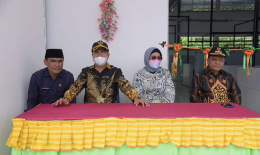 Bupati Buton Resmikan Pasar Rakyat Desa Waoleona