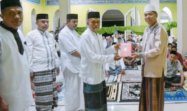 Bupati Buton Safari Ramadhan di Wolowa, Sempat Berbuka Puasa Bersama Masyarakat
