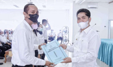 194 PNS dan 20 PPPK Non Guru lingkup Pemkab Buton Peroleh SK 100 Persen