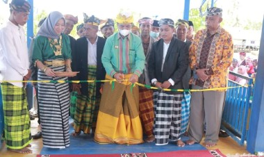 Bupati Buton Resmikan Baruga Sigimaali Desa Barangka