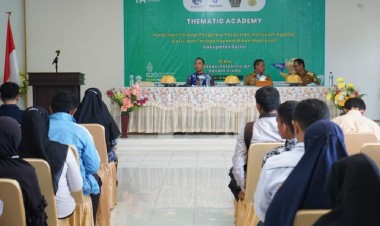 Pengelola Pesantren, Penyuluh Agama dan Guru Madrasah di Buton Ikut Pelatikan TIK