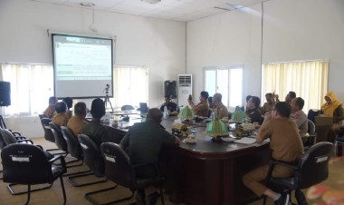 Pj Bupati Buton Ikut Rakornas Pengendalian Inflasi via Zoom Meeting