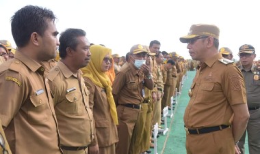 Cek Disiplin, Pegawai Wajib Layani Masyarakat