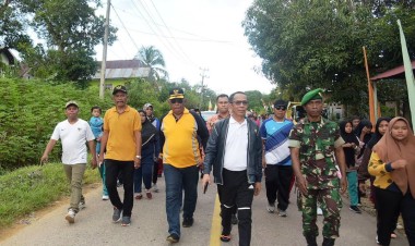 HUT ke 17 Desa Mabulugo, Pj Bupati Buton Jalan Santai Bersama Warga