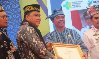 Pemkab Buton Raih Sejumlah Penghargaan Kesehatan