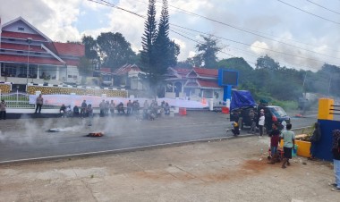 Publik Heran! Pj Bupati Buton di Kantor, FBN Malah Demo Rujab Kosong