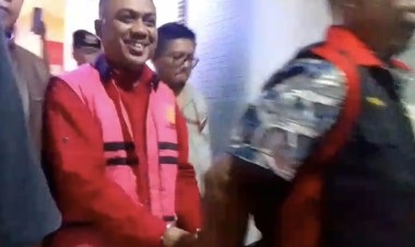 Kejari Buton Tahan Mantan Bupati Busel