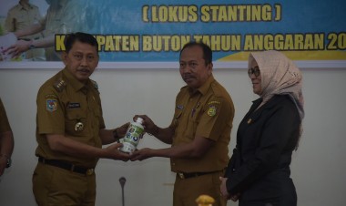 Kendalikan Inflasi, Pemkab Buton Kucurkan Bantuan Benih dan Pupuk 