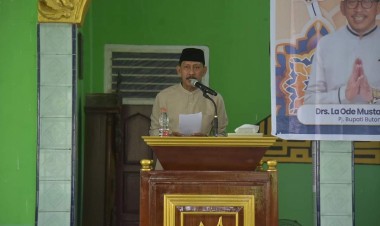 Pj Bupati Buton Ajak Tingkatkan Kualitas Sholat dalam Peringatan Isra Mi'raj