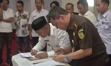 Kejari Buton Beri Pendampingan Hukum Pengelolaan Dana Desa