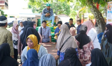 Pemkab Buton Gelar Pasar Murah di Kapontori