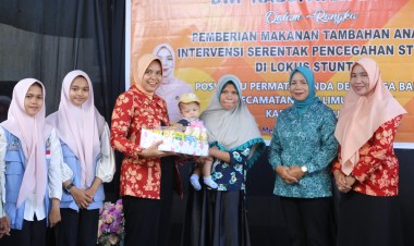 Cegah Stunting, Ketua TP PKK dan Ketua DWP Buton Lakukan Kunjungan Lapangan