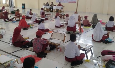 Puluhan Anak SD Ekspresikan Kreativitas dalam Lomba Mewarnai Bertema Teluk Pasarwajo