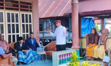 Tatap Muka dengan Tokoh Masyarakat Wabula, Basiran Paparkan Manfaat Kartu Nelayan, Petani, dan UMKM