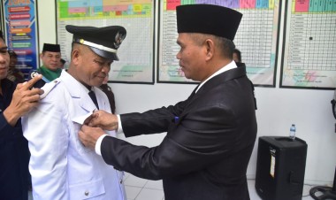 Pj Bupati Buton Lantik Alimuddin sebagai Pj Kades Togomangura