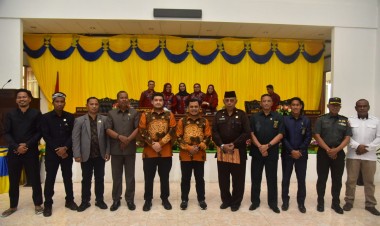 Pj Bupati Hadiri Paripurna DPRD Persetujuan Penetapan Pengusungan Calon Bupati dan Wakil Bupati Buton