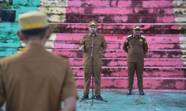 Perdana Pimpin Apel, Bupati Buton Tegaskan Pentingnya Profesionalitas ASN