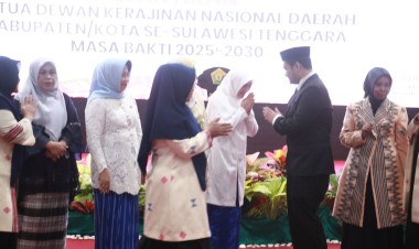 Bupati Buton Hadiri Pelantikan Ketua Dekranasda: Sinergi untuk Kemajuan Kerajinan