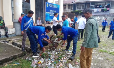 Gedung Wakaka Disapu, Kota Ditata: Buton Bersinar Resmi Dimulai