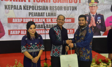 Pisah Sambut Kapolres Buton: AKBP Rudy Silaen Titip Wilayah, AKBP Ali Rais Siap Jaga Kamtibmas dengan Humanis