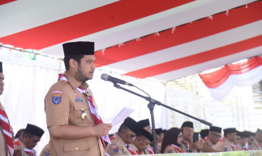 Pimpin Upacara Hari Pramuka ke-64, Bupati Buton Tegaskan Peran Strategis Pramuka di Era Digital