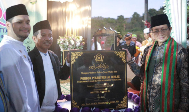 Menteri Agama RI Hadiri Halaqoh Santri di Pondok Pesantren Al Ikhlas Pasarwajo