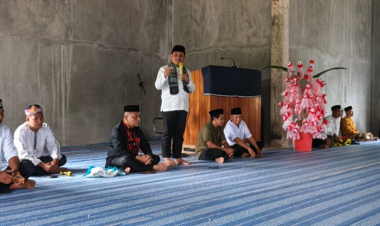 Wabup Buton Bicara Generasi Emas 2045 pada Peringatan Maulid di Lasembangi