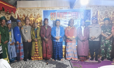 Pesta Adat Lawele Jadi Ajang Wabup Bicara Jalan Industri, Infrastruktur, dan BPJS