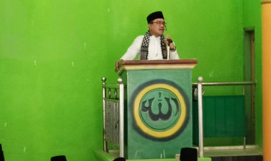 Wabup Buton Naik Mimbar: Khutbah Tentang Iman dan Pembangunan Mental–Spiritual