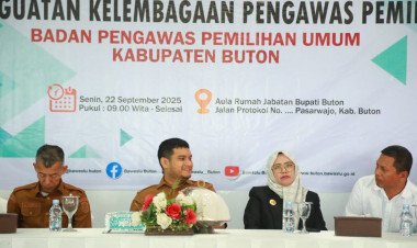Bupati Buton Buka Kegiatan Penguatan Kelembagaan Pengawas Pemilu