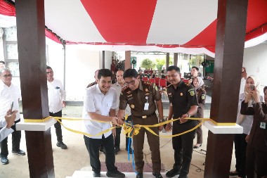 Resmikan Gedung Datun, Bupati Buton Apresiasi Pengabdian Kejari untuk Masyarakat